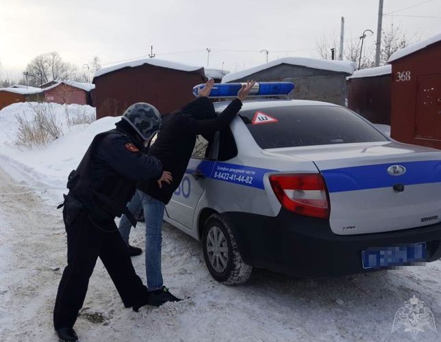 В Ульяновске росгвардейцами задержаны подозреваемые в краже из магазина детских игрушек