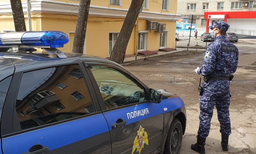 В Димитровграде сотрудники Росгвардии задержали двоих мужчин, подозреваемых в незаконном хранении наркотических средств 