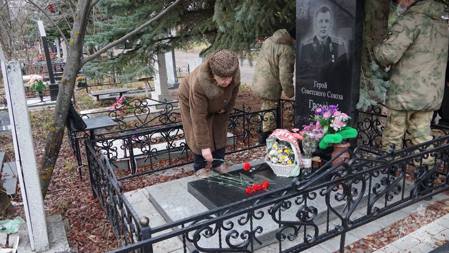Ульяновские росгвардейцы почтили память Героя Советского Союза Ивана Громова 