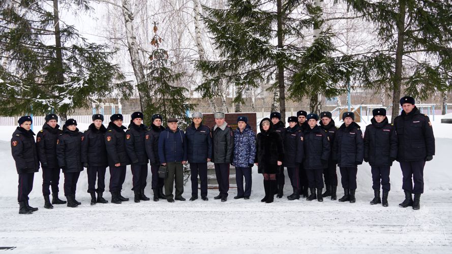 Новоиспеченные сотрудники вневедомственной охраны получили дипломы об окончании первоначальной подготовки 