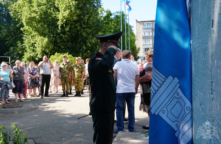 Военнослужащие Управления Росгвардии по Ульяновской области приняли участие в открытии мемориальной доски имени Василия Тезетева 