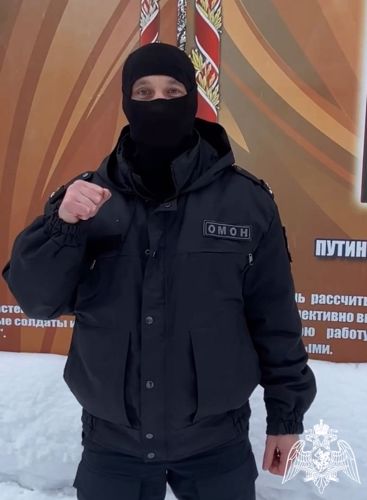 Акцию Росгвардии «За наших держим кулаки» поддержали в Ульяновске