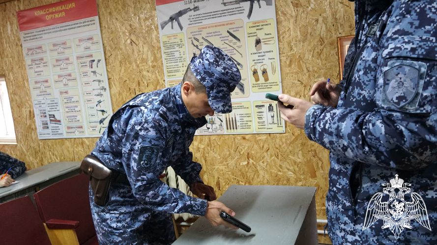 В Ульяновске сотрудники вневедомственной охраны Росгвардии приняли участие в конкурсе профессионального мастерства