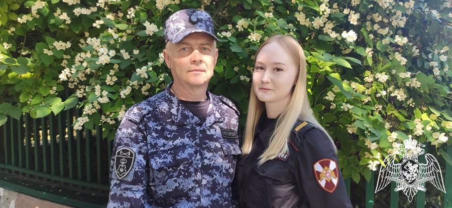 «Дочь пошла по стопам отца»