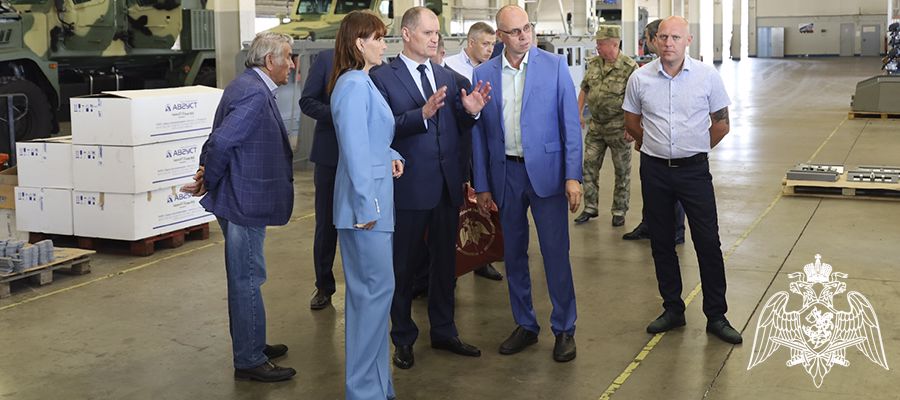 ЗАМЕСТИТЕЛЬ ДИРЕКТОРА РОСГВАРДИИ ГЕНЕРАЛ-ПОЛКОВНИК АЛЕКСЕЙ БЕЗЗУБИКОВ СОВЕРШИЛ РАБОЧУЮ ПОЕЗДКУ В ПРИВОЛЖСКИЙ ФЕДЕРАЛЬНЫЙ ОКРУГ  