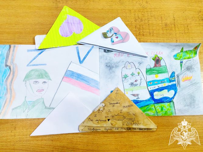 Учащиеся ульяновской школы написали письма поддержки росгвардейцам