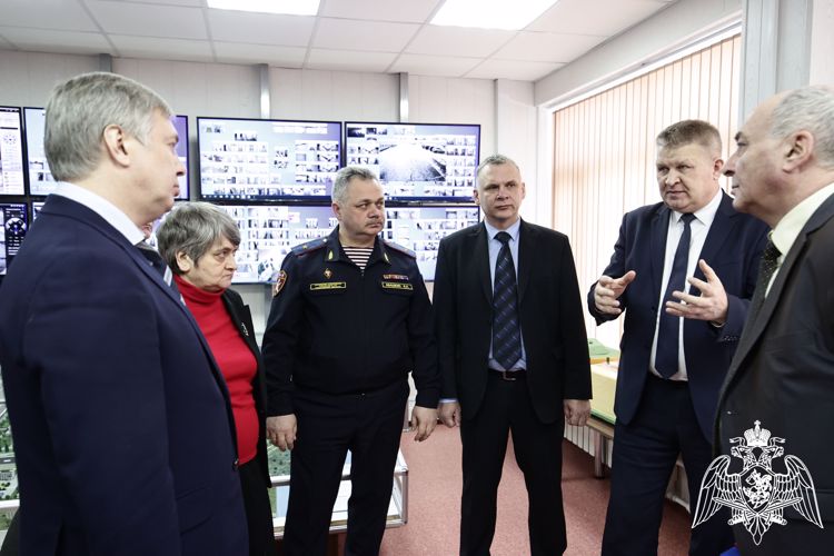 Начальник Управления Росгвардии по Ульяновской области ознакомился с системой безопасности одного из высших образовательных учреждений региона