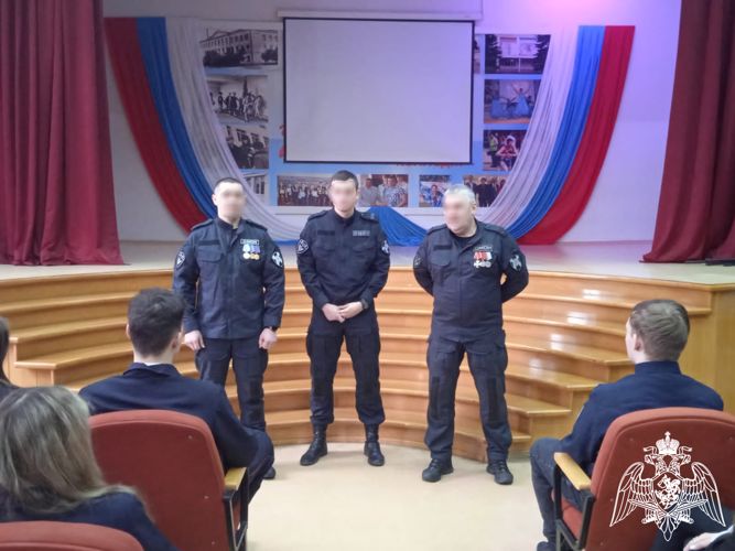 Сотрудники ОМОН «Симбир» провели урок мужества для будущих правозащитников