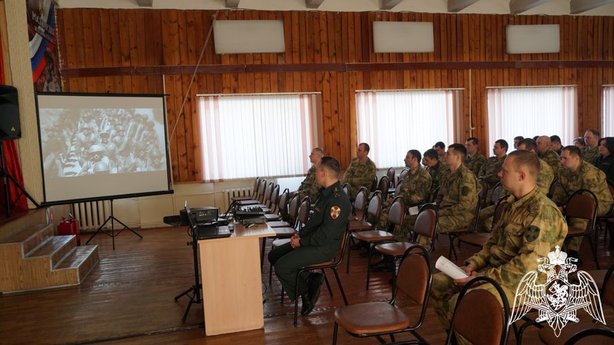 В Ульяновске сотрудники и военнослужащие Росгвардии посмотрели документальный фильм о Сталинградской битве 