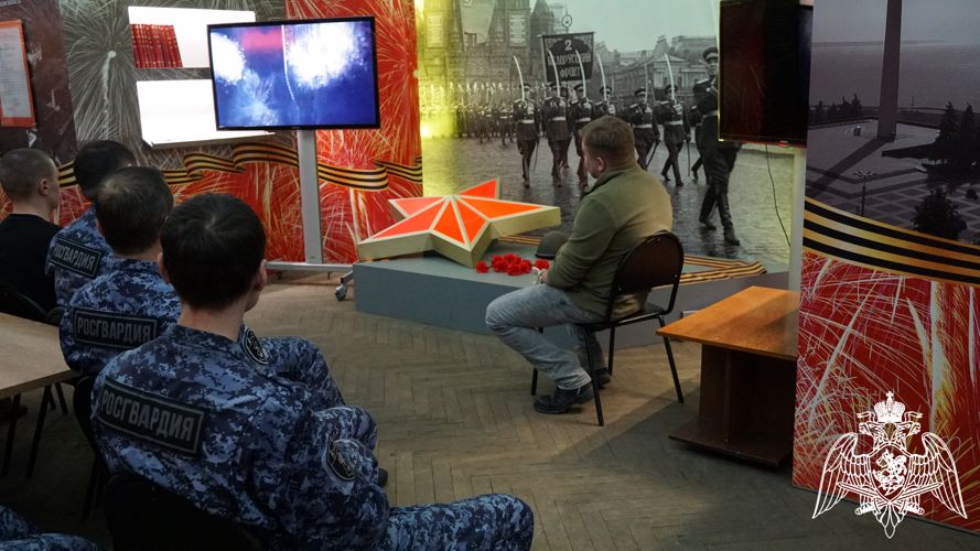 В Ульяновске офицеры и стажеры вневедомственной охраны Росгвардии посетили экскурсию, посвященную событиям Сталинградской битвы