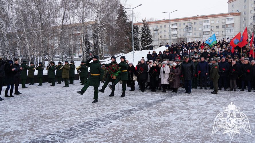 Начальник Управления Росгвардии по Ульяновской области принял участие в митинге-реквиеме, посвященном 34-й годовщине вывода советских войск из Афганистана