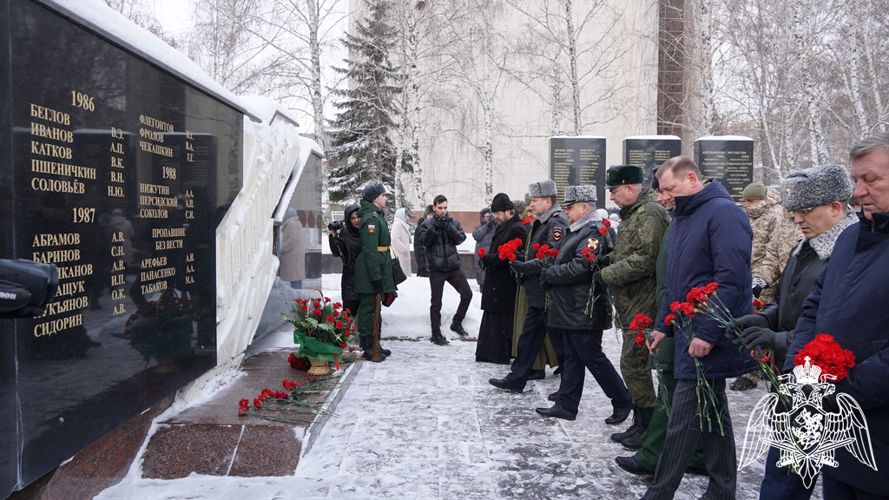Начальник Управления Росгвардии по Ульяновской области принял участие в митинге-реквиеме, посвященном 34-й годовщине вывода советских войск из Афганистана