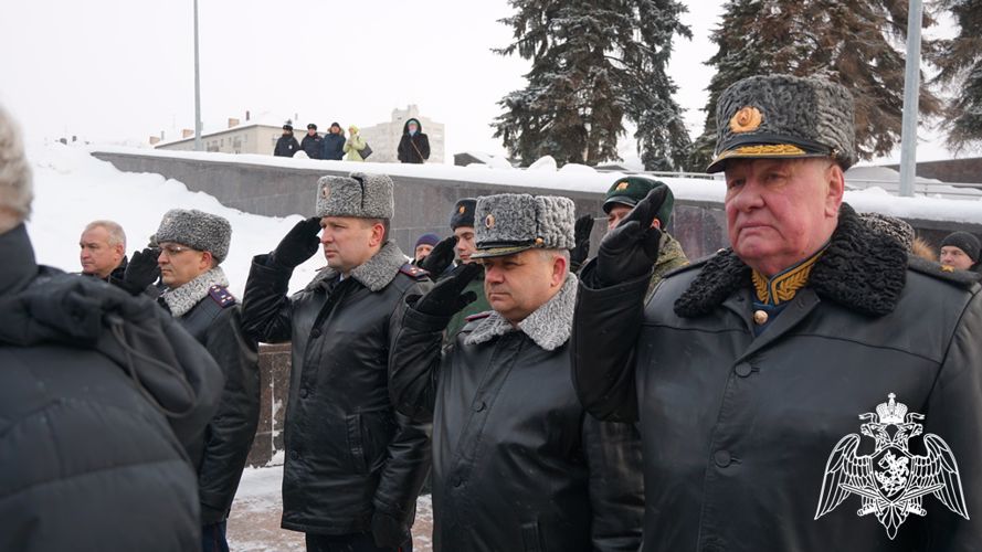 Начальник Управления Росгвардии по Ульяновской области принял участие в митинге-реквиеме, посвященном 34-й годовщине вывода советских войск из Афганистана