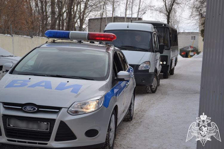 В Ульяновской области специалисты  Военной автомобильной инспекции Росгвардии отмечают профессиональный праздник