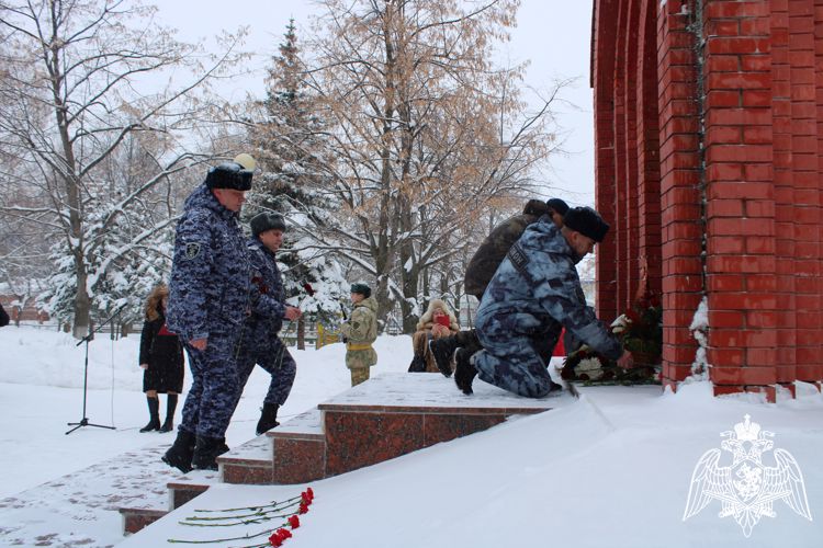 В Ульяновске росгвардейцы приняли участие в торжественном мероприятии, посвященному 23 февраля 