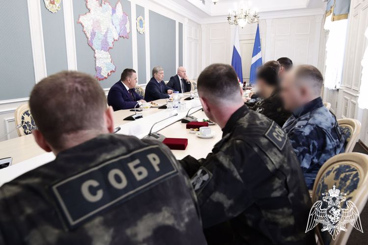Губернатор Ульяновской области вручил госнаграды росгвардейцам – участникам СВО