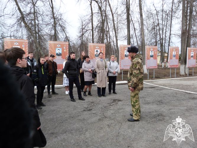 В воинской части Росгвардии прошел День открытых дверей для димитровградских школьников 