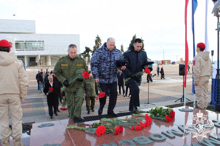 В Ульяновске росгвардейцы почтили память Героя России Дмитрия Разумовского