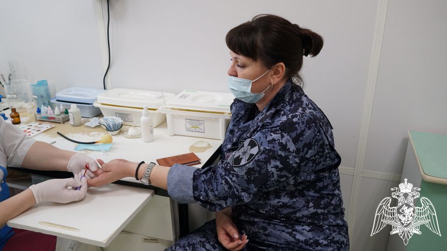 В Ульяновске сотрудники вневедомственной охраны Росгвардии приняли участие в донорской акции «От сердца к сердцу»