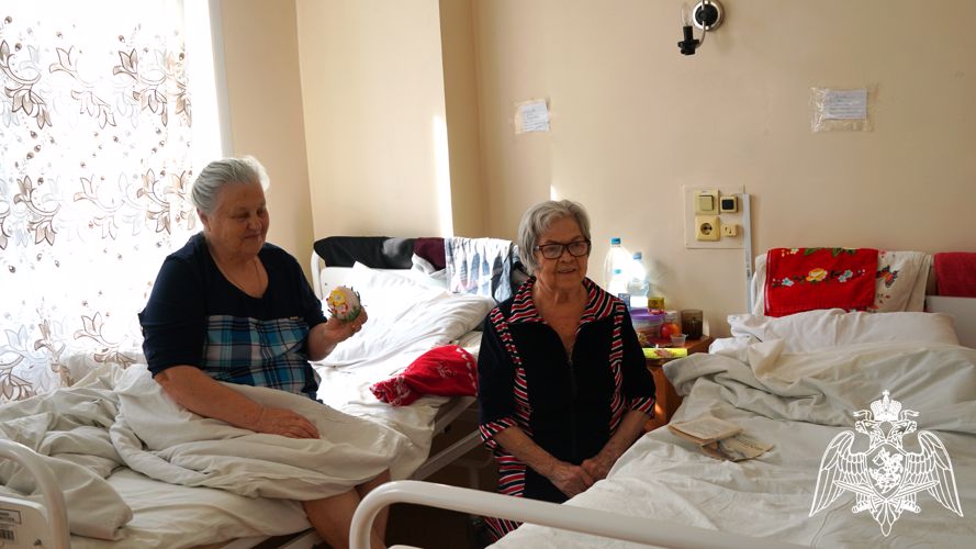 В Ульяновске воспитанники «Гвардейской смены» и офицеры Росгвардии посетили госпиталь ветеранов 