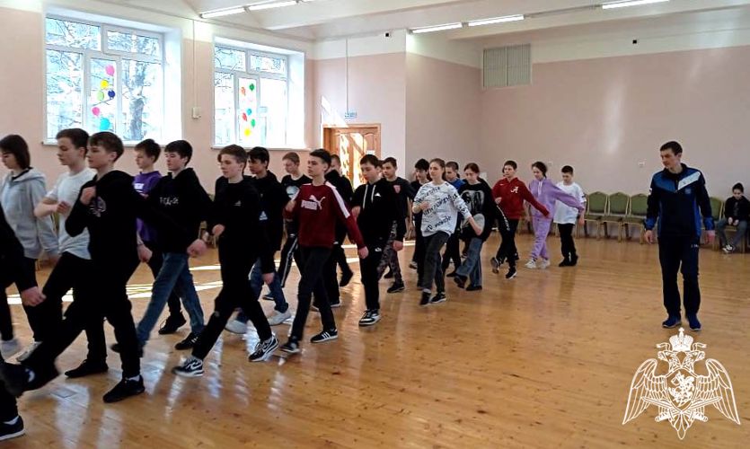 Ульяновские росгвардейцы  подготовили  воспитанников «Гвардейской смены» к городскому этапу игры «Зарница»