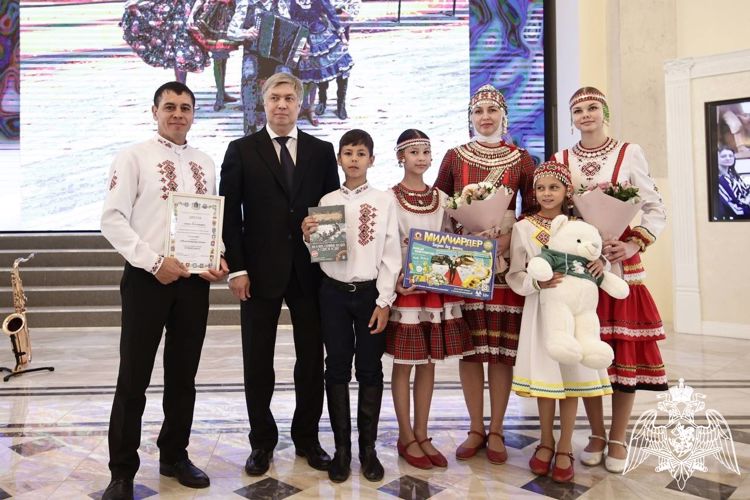 В Ульяновске семья сотрудника Росгвардии победила в конкурсе «Семья года»