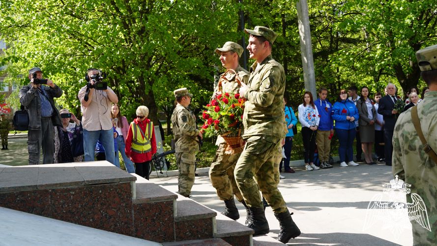 Ульяновские военнослужащие стали участниками митинг-реквиема, посвященного Дню Победы