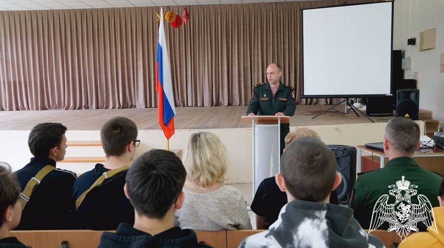 В Ульяновске офицер Росгвардии посетил учебные военные сборы