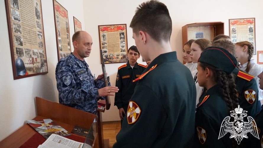 Воспитанники «Гвардейской смены» посетили музей Управления Росгвардии по Ульяновской области