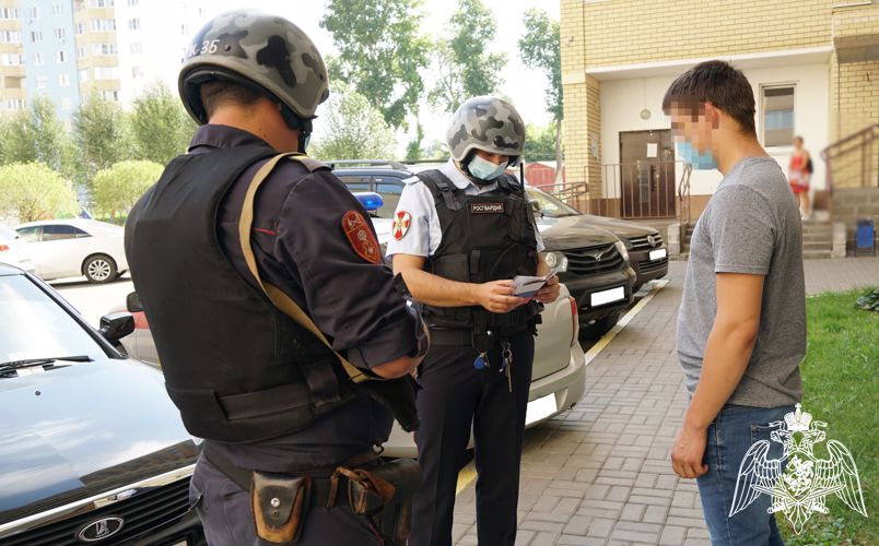 В Ульяновске сотрудники Росгвардии задержали подозреваемого  в умышленном причинении легкого вреда здоровью своей супруге 