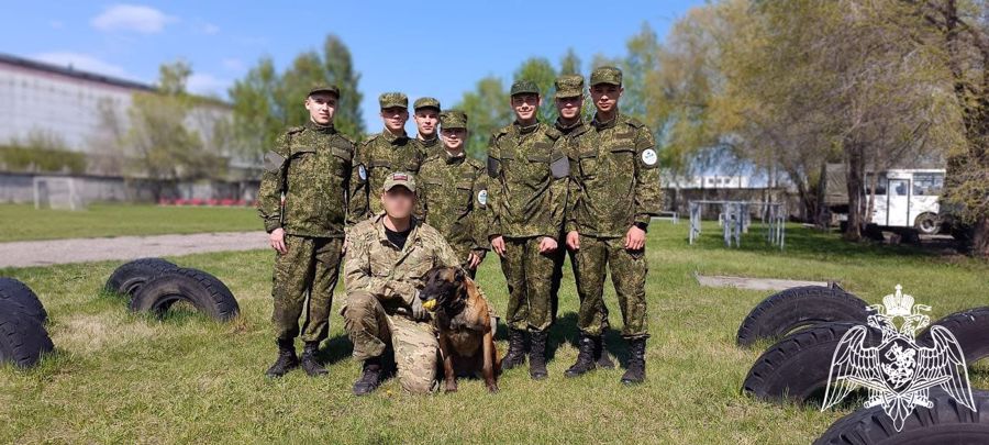 Офицеры Росгвардии провели занятие для воспитанников военно-патриотического клуба «Патриот»