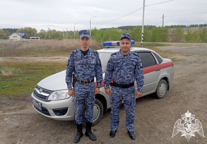 В Ульяновской области росгвардейцы помогли добраться домой потерявшемуся пенсионеру