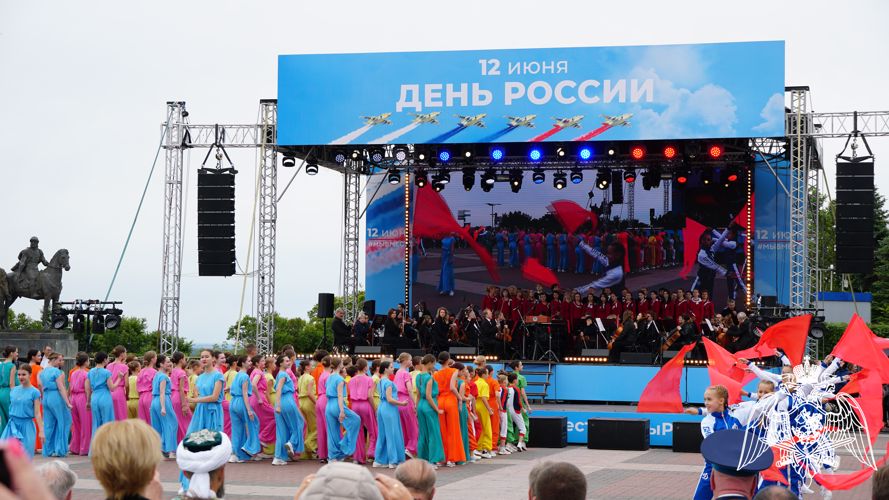 Начальник Управления Росгвардии по Ульяновской области принял участие в торжественной церемонии поднятия Государственного флага