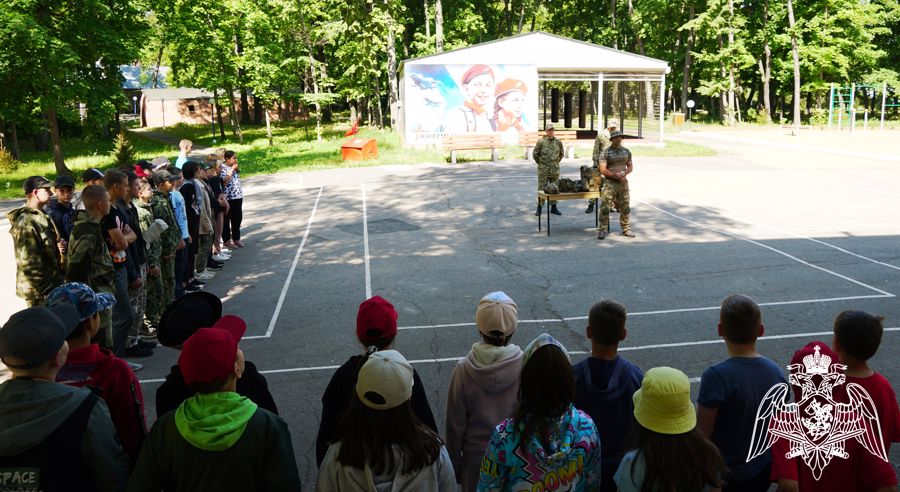 Сотрудники ОМОН «Симбир» провели урок мужества в военно-патриотическом лагере