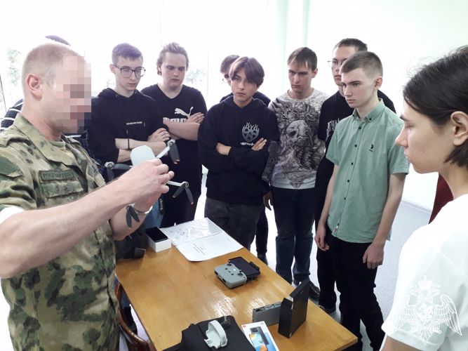 В Ульяновске военнослужащий Росгвардии провел занятие для юношей допризывного возраста
