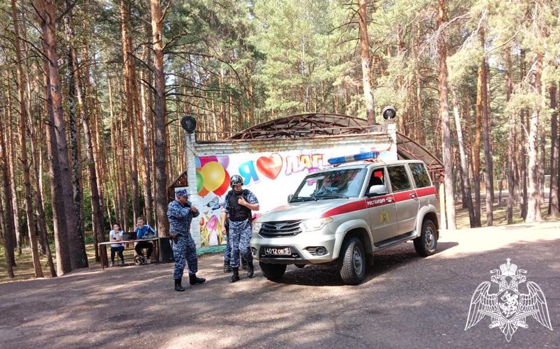 В Ульяновске сотрудники Росгвардии стали почетными гостями на детской военно-спортивной игре «Зарница»