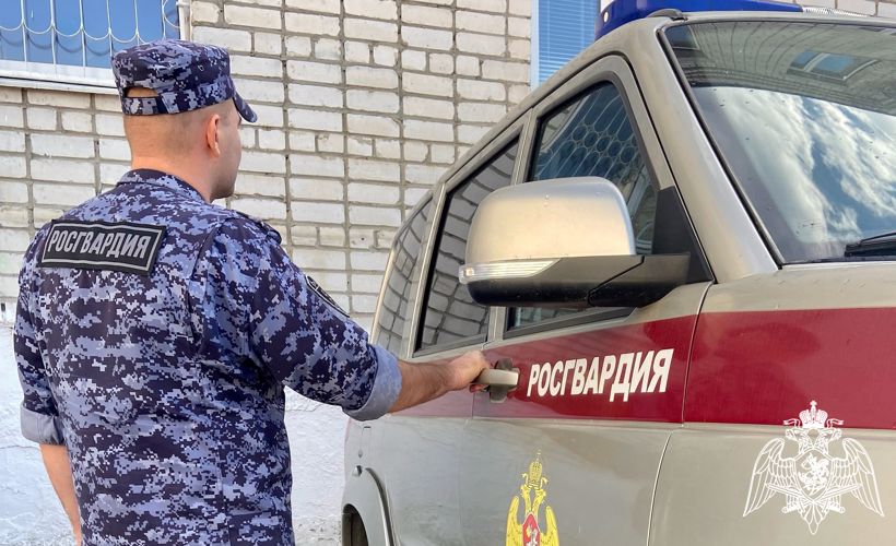 В Ульяновске сотрудники Росгвардии задержали мужчину, находящегося в розыске