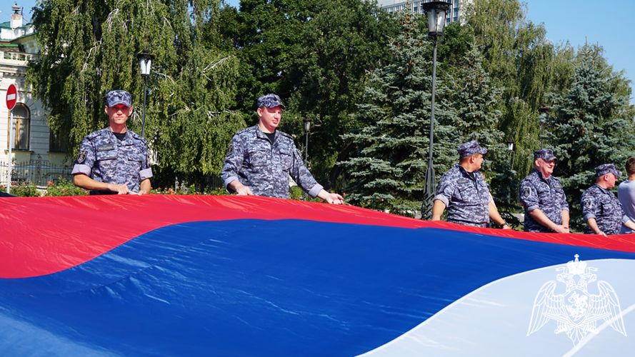 Сотрудники Росгвардии стали участниками флешмоба ульяновских силовиков