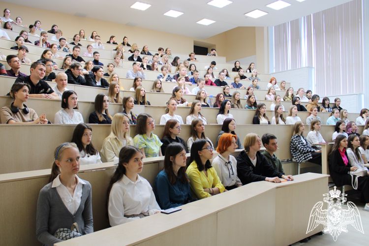 В Ульяновске офицер Росгвардии приняла участие в просветительской акции общества «Знание»
