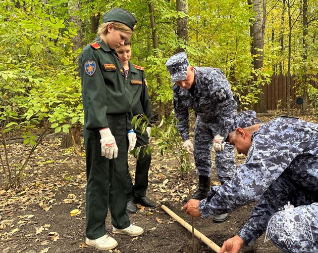 Ульяновские росгвардейцы и воспитанники «Гвардейской смены» стали участниками акции «Зеленая Россия»