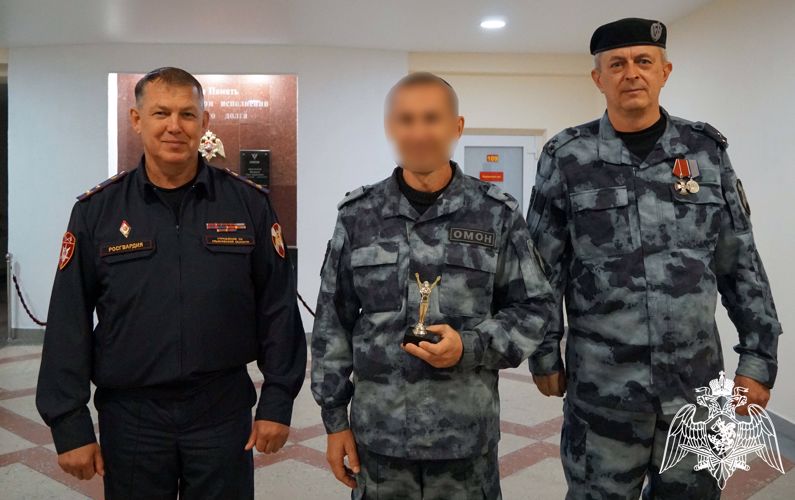В профессиональный праздник сотрудники ОМОН «Симбир» провели спортивный турнир