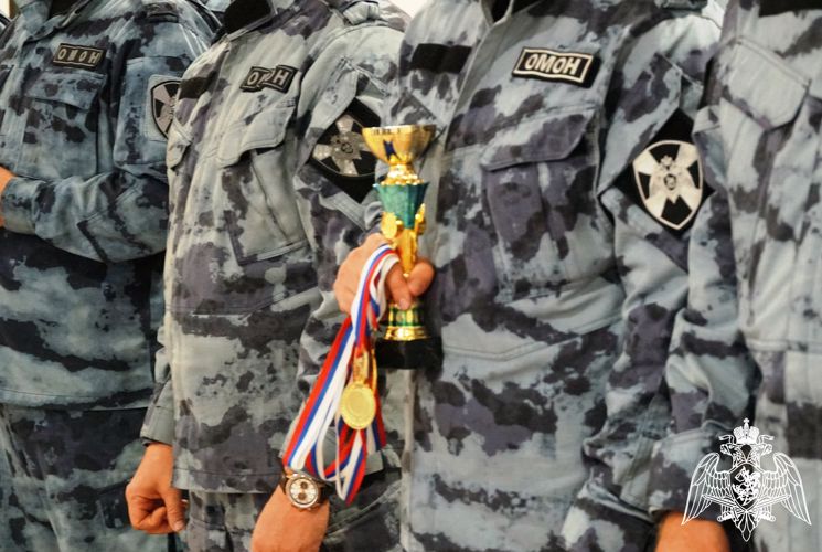 В профессиональный праздник сотрудники ОМОН «Симбир» провели спортивный турнир