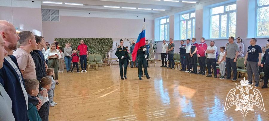 В Ульяновске офицер Росгвардии принял участие в организации школьного турнира «СуперПАПА»   