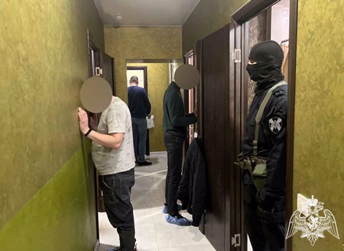 В Ульяновске сотрудники спецподразделений Росгвардии оказали содействие в пресечении незаконной деятельности «массажного» салона