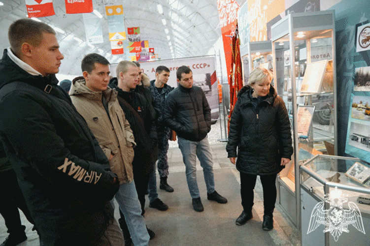 В Ульяновске сотрудники Росгвардии посетили Ульяновский автомобильный завод 
