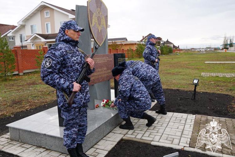 Ульяновские росгвардейцы почтили память погибших сослуживцев