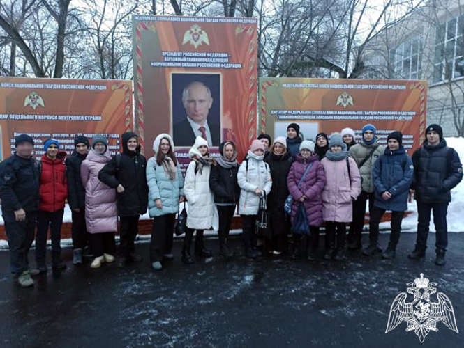 Ульяновские лицеисты ознакомились с деятельностью спецподразделения ОМОН «Симбир»
