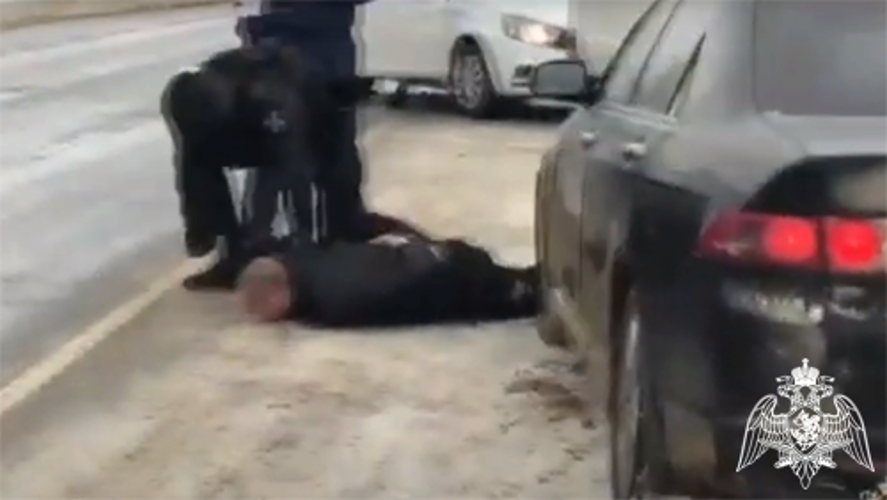 В Ульяновске при содействии сотрудников СОБР Росгвардии задержаны наркокурьеры из Санкт-Петербурга