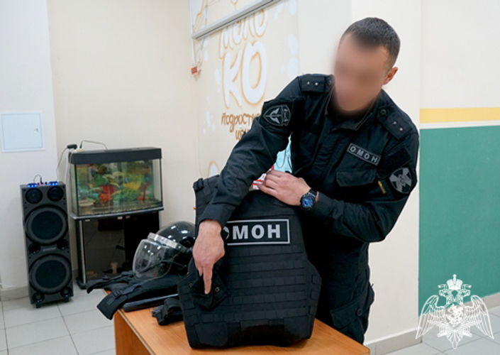 В Ульяновске сотрудники ОМОН «Симбир» приехали в гости к воспитанникам подросткового центра