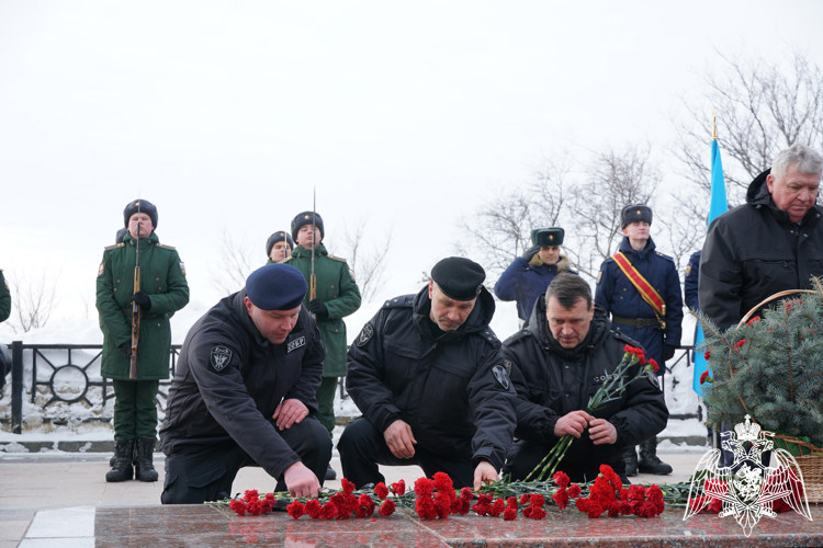 Ульяновские росгвардейцы приняли участие в памятных мероприятиях, посвященных Дню защитника Отечества